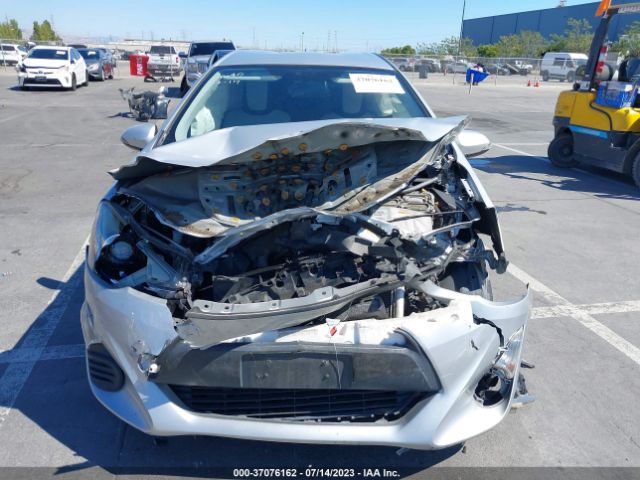 JTDKDTB30G1122559 Toyota Prius C One