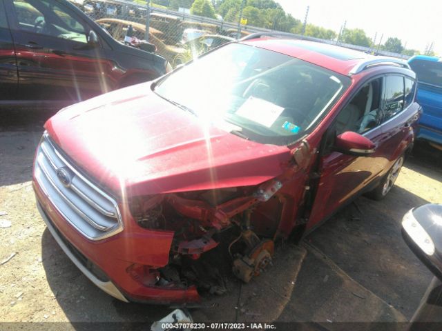 1FMCU9J90HUD04657 Ford Escape Titanium