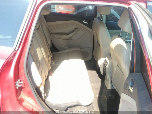 1FMCU9J90HUD04657 Ford Escape Titanium