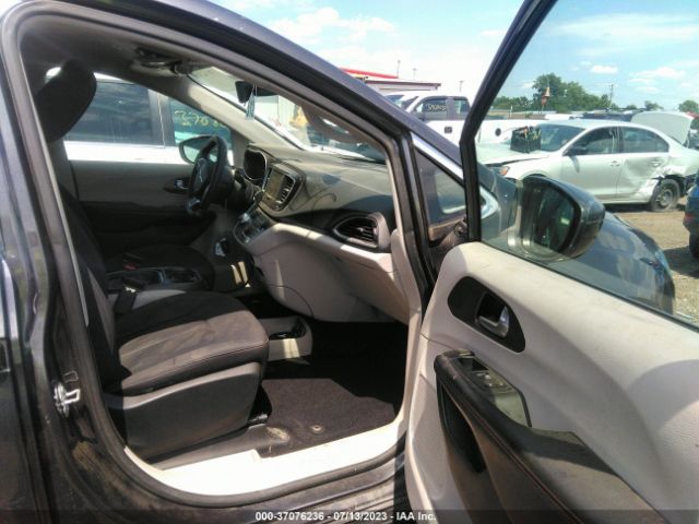 2018 CHRYSLER PACIFICA 2C4RC1FGXJR113356 Photo 4