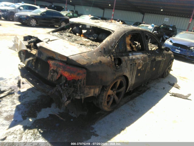 WAUFFAFLXGN018404 Audi A4 Premium Plus