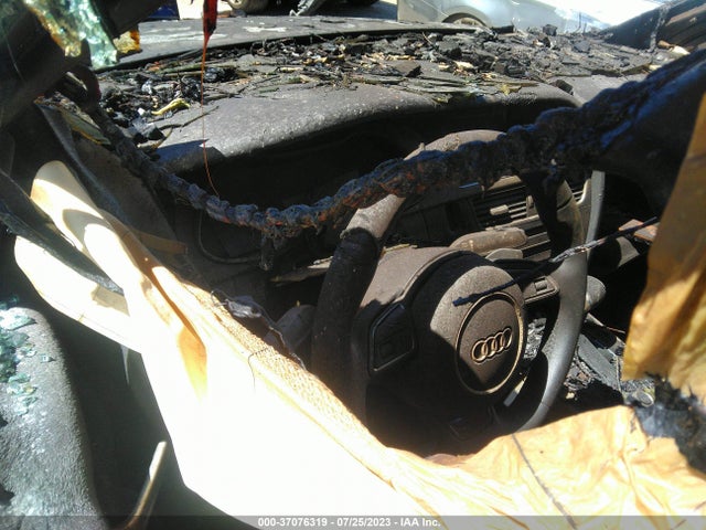 WAUFFAFLXGN018404 Audi A4 Premium Plus