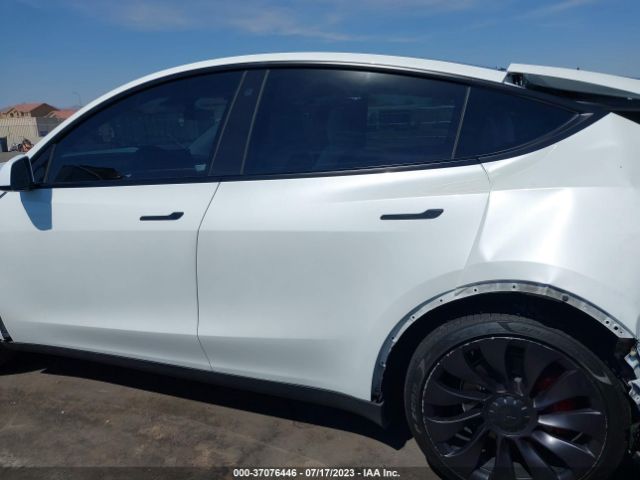 5YJYGDEF2MF266422 Tesla Model Y Performance