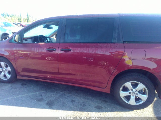 2018 TOYOTA SIENNA L VIN: 5TDZZ3DC5JS946449