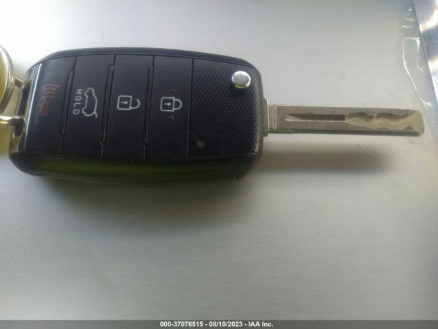 KNDJP3A53E7038753 KIA SOUL +