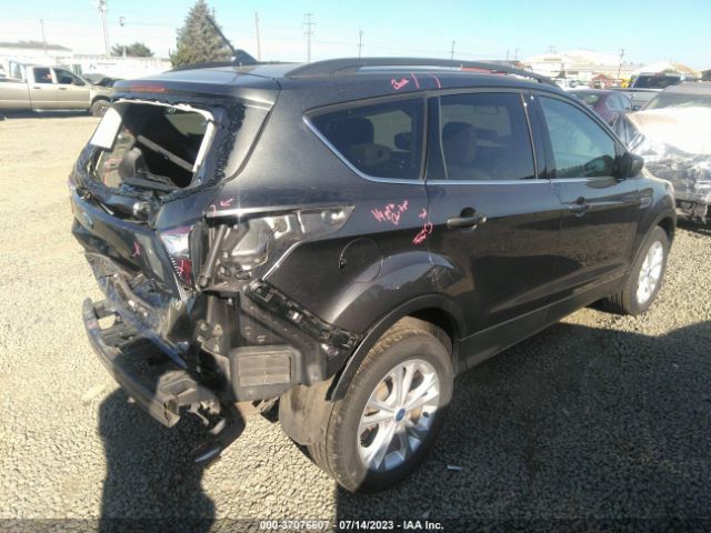 1FMCU9HD3JUA57201 Ford ESCAPE SEL