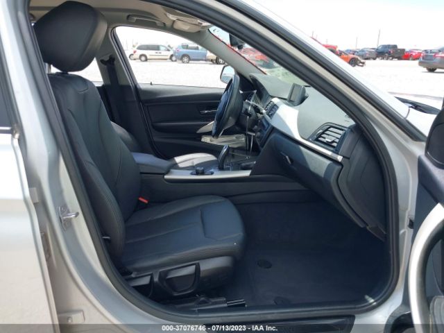 WBA3B1G54ENT00758 BMW 3 Series 320i