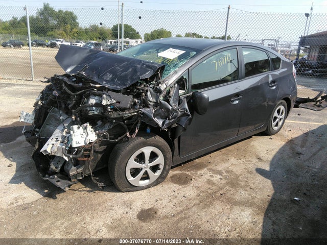 Toyota Prius Four 2015 JTDKN3DU6F0462547 Image 2