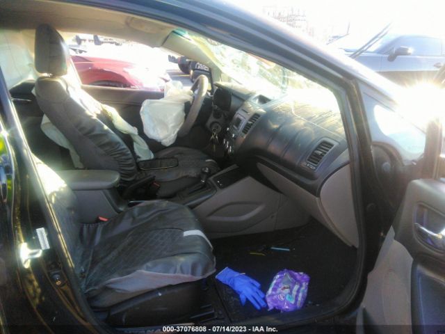 KNAFK4A6XE5175894 KIA FORTE LX