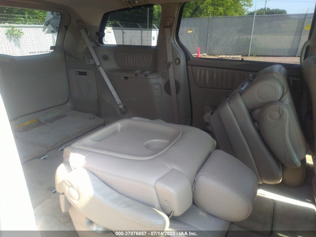 2006 TOYOTA SIENNA XLE VIN: 5TDBA22C96S074418