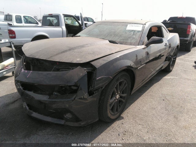 Chevrolet CAMARO LS 2015 2G1FB1E32F9213990 Image 2