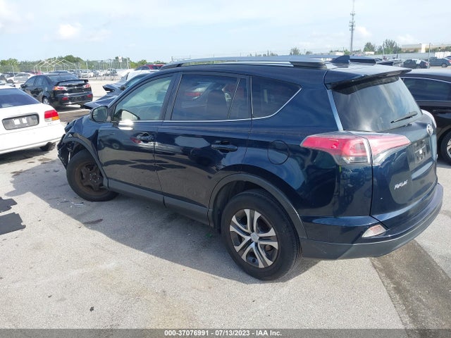 2017 TOYOTA RAV4 LE VIN: JTMZFREV4HJ130027