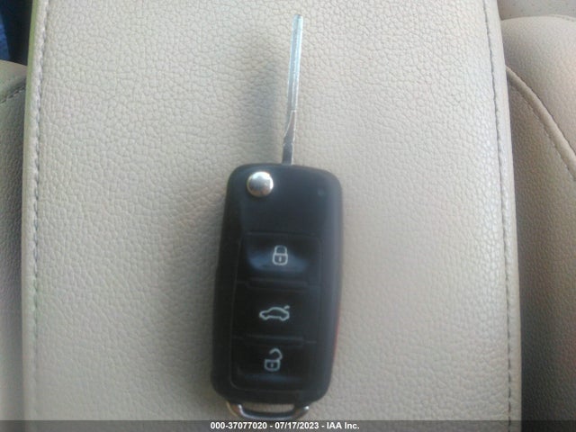 3VWLL7AJ2EM236025 Volkswagen Jetta Sedan Tdi
