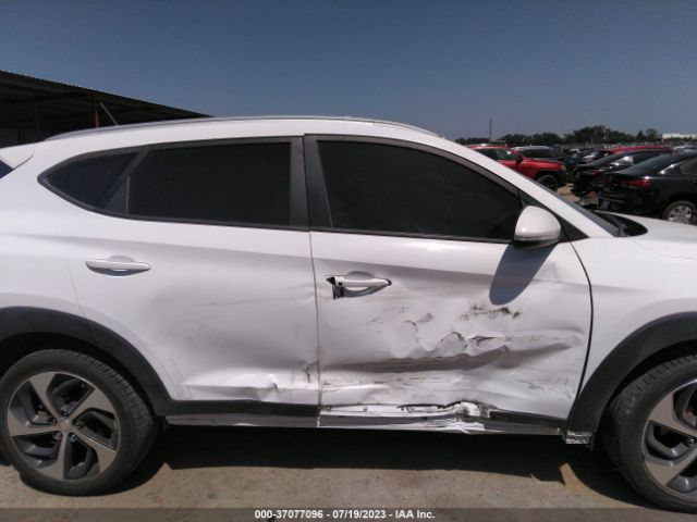 KM8J33A29GU180011 Hyundai Tucson Sport