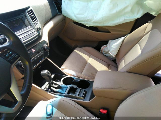 KM8J33A29GU180011 Hyundai Tucson Sport