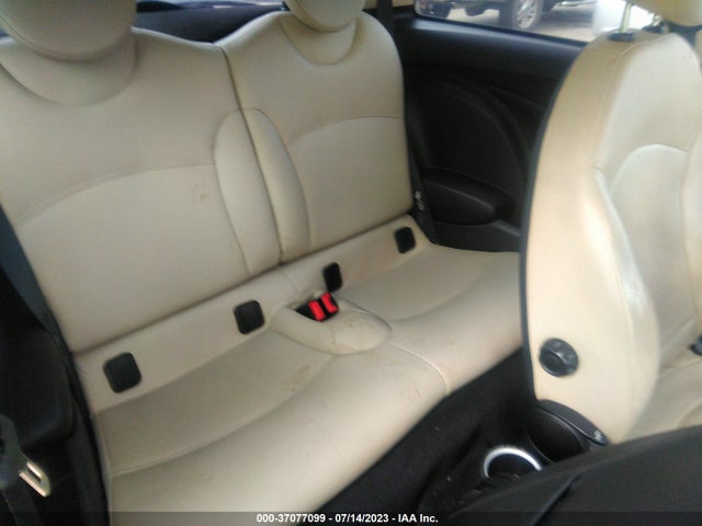 2011 MINI COOPER HARDTOP WMWSV3C55BTY11827 Photo 7