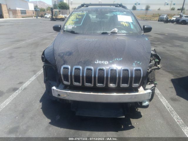 1C4PJLAB8GW107253 Jeep Cherokee Sport