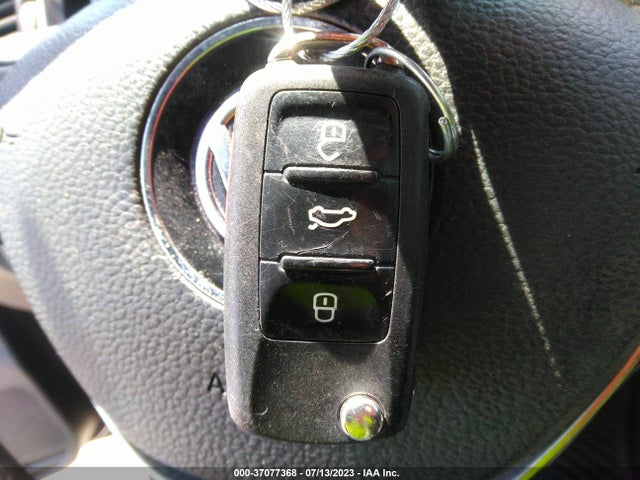 3VWL07AJ4GM228780 Volkswagen Jetta Sedan 1.8t Sel