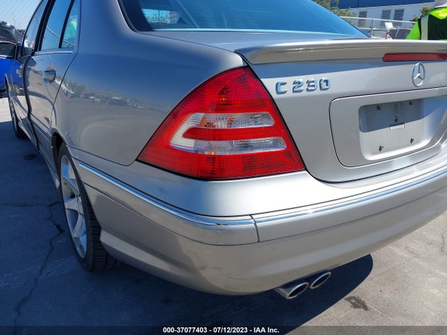 2007 MERCEDES-BENZ C-CLASS 2.5L SPORT VIN: WDBRF52H57F910030