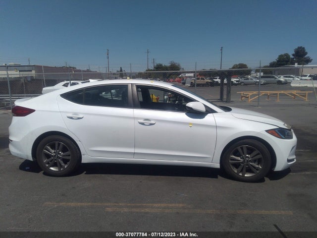 Hyundai ELANTRA SEL 2018 5NPD84LF5JH284618 Image 12