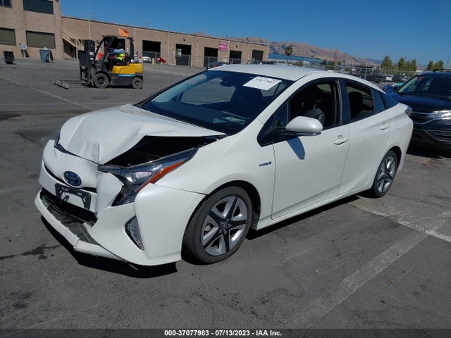 Toyota Prius Four 2016 JTDKARFU4G3005263 Image 2