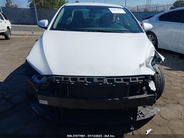 2018 HYUNDAI ELANTRA SEL VIN: 5NPD84LF7JH358332