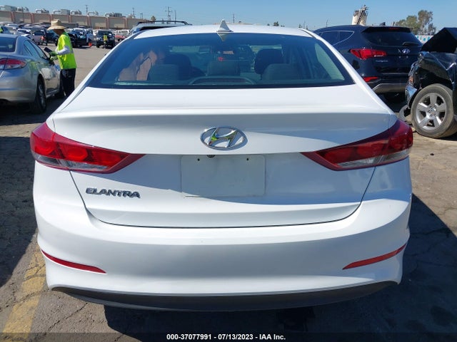 2018 HYUNDAI ELANTRA SEL VIN: 5NPD84LF7JH358332