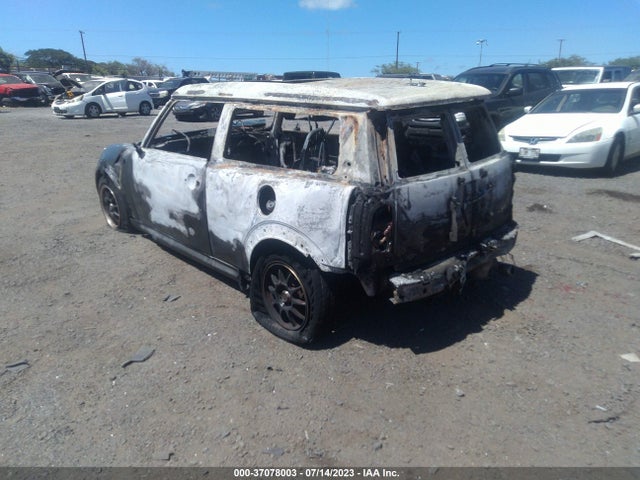 2009 MINI COOPER CLUBMAN WMWML33589TX36016 Photo 2