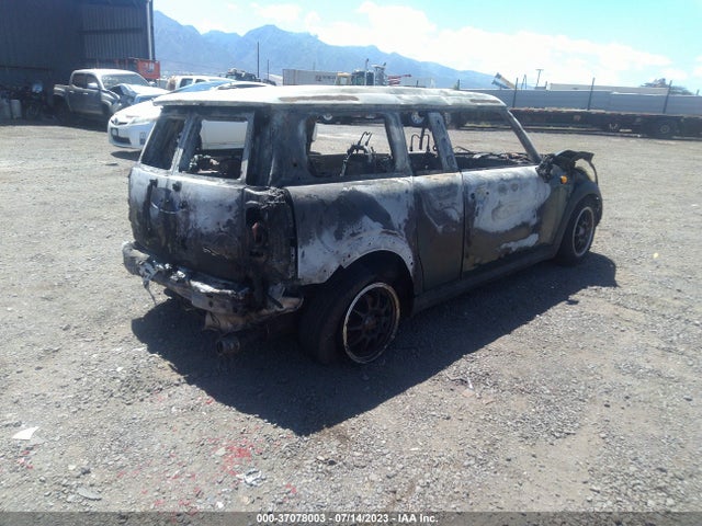 2009 MINI COOPER CLUBMAN WMWML33589TX36016 Photo 3