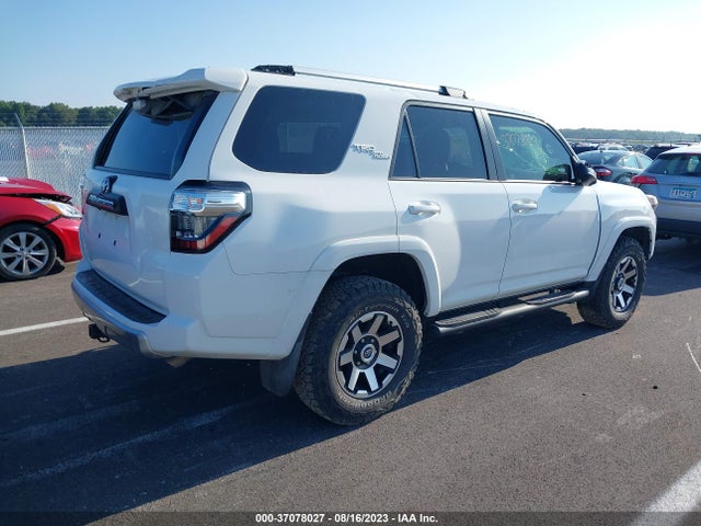 Toyota 4runner Trd Off Road 2018 JTEBU5JR7J5576675 Image 4