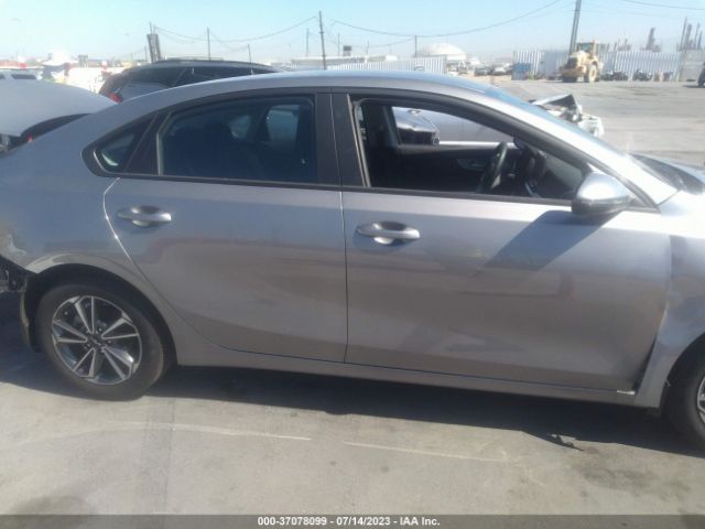3KPF24AD1PE559815 KIA Forte Lxs
