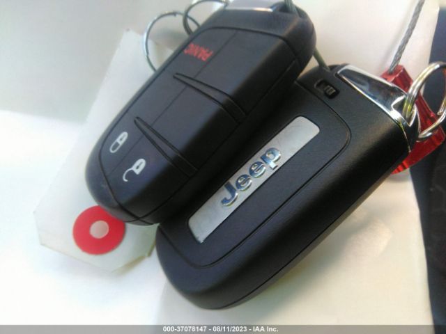 3C4NJDBB1KT711978 Jeep Compass Altitude