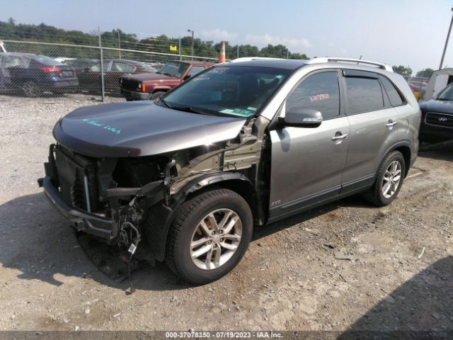 5XYKTCA63FG612555 KIA SORENTO LX
