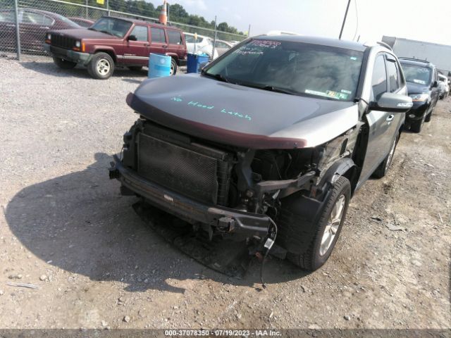 5XYKTCA63FG612555 KIA SORENTO LX