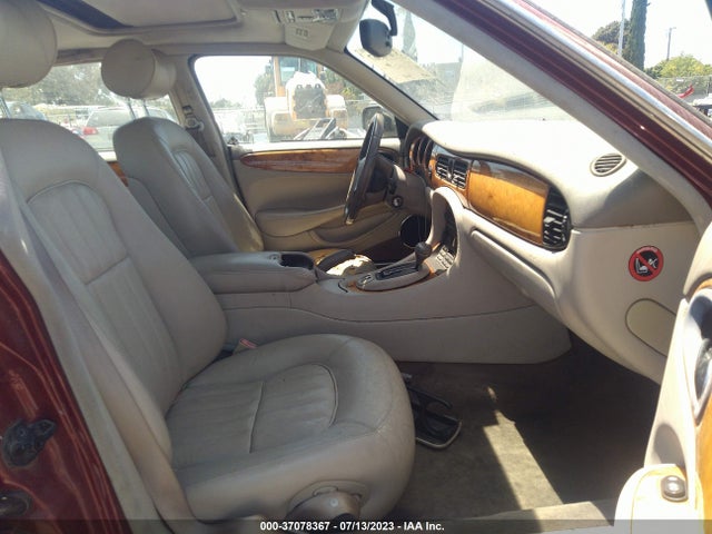 1999 JAGUAR XJ VIN: SAJHD1042XC869628