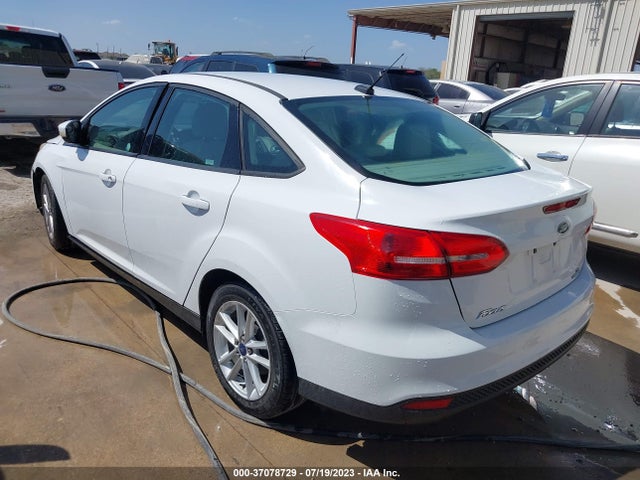 Ford FOCUS SE 2015 1FADP3F27FL271190 Image 4