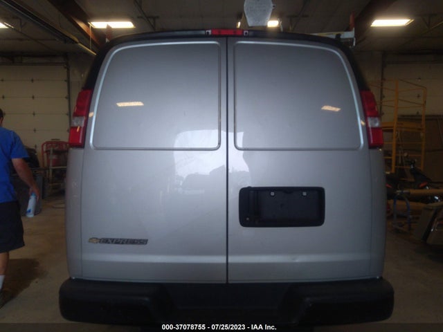 2018 CHEVROLET EXPRESS CARGO VAN VIN: 1GCWGAFGXJ1338534