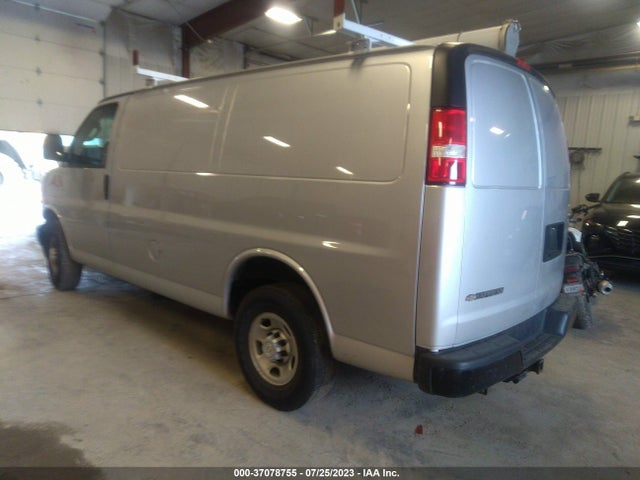 2018 CHEVROLET EXPRESS CARGO VAN VIN: 1GCWGAFGXJ1338534