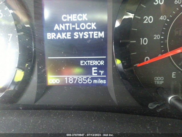 2015 TOYOTA SIENNA LE VIN: 5TDKK3DC9FS587572