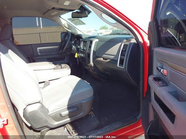 3C6JR6BG7EG151015 RAM 1500 Slt
