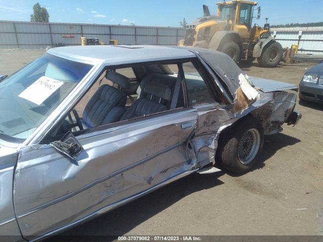 1983 CHRYSLER CORDOBA VIN: 2C3BS52P1DR217714