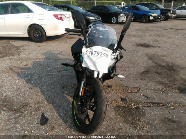 2022 CFHG 300SS LCEPDPL36N6001238 Photo 4