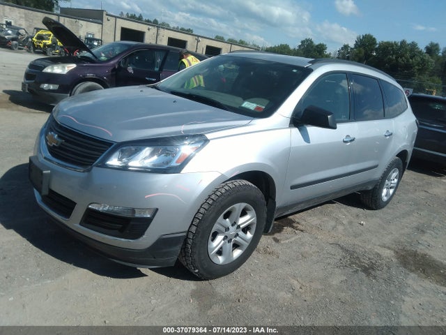 Chevrolet Traverse Ls 2017 1GNKVFKD9HJ226337 Image 2
