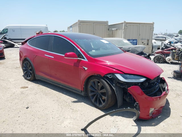2019 Tesla Model X, VIN: 5YJXCBE25KF192256