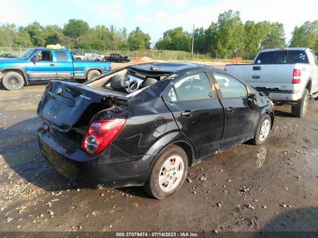 Chevrolet SONIC LS 2015 1G1JA5SH1F4114715 Image 4