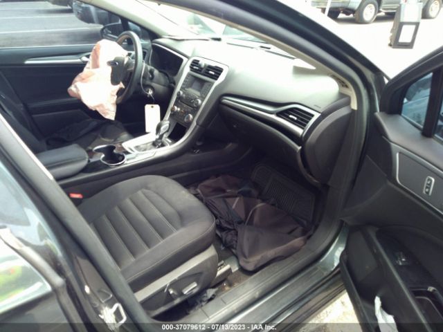 3FA6P0H73FR272824 Ford FUSION SE