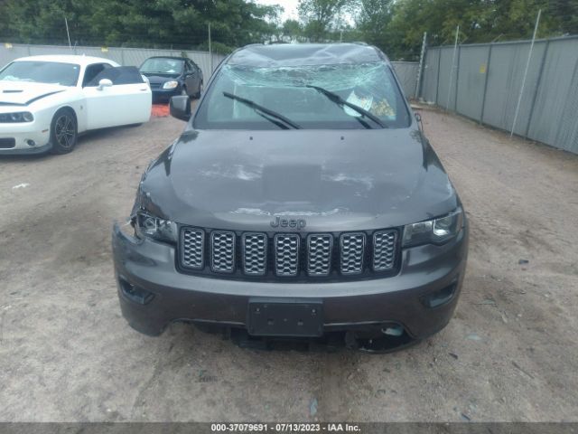 1C4RJFAG3JC124461 Jeep Grand Cherokee Altitude