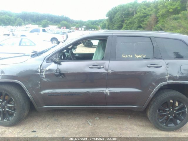 1C4RJFAG3JC124461 Jeep Grand Cherokee Altitude