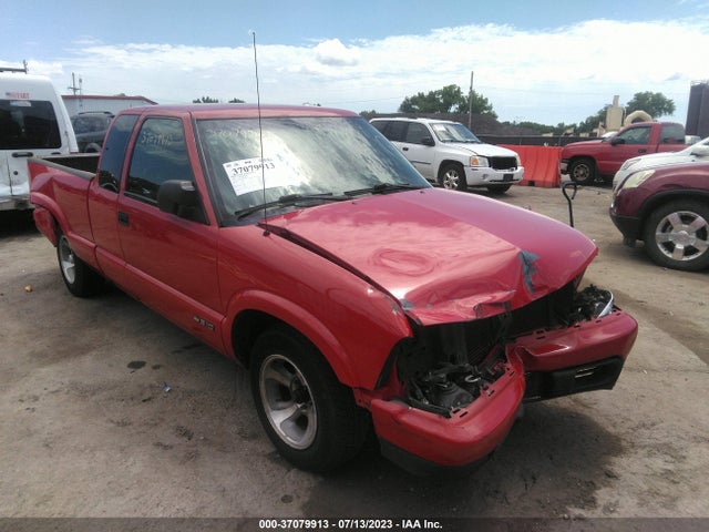 1999 CHEVROLET S-10 LS VIN: 1GCCS19X8X8203095