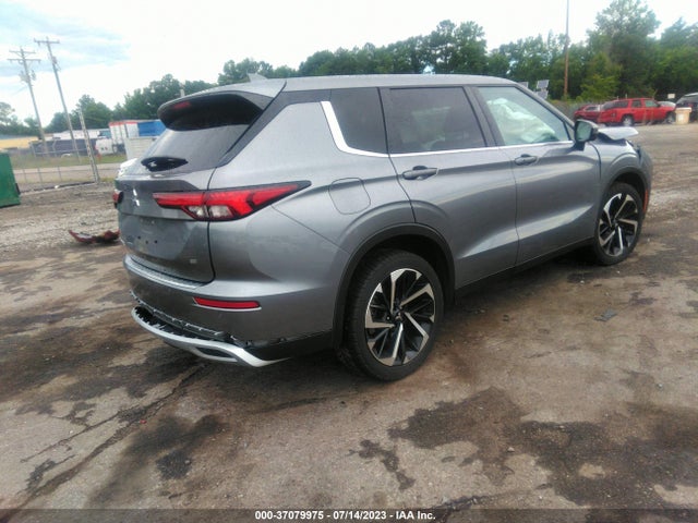JA4J3UA89NZ011714 Mitsubishi Outlander Se